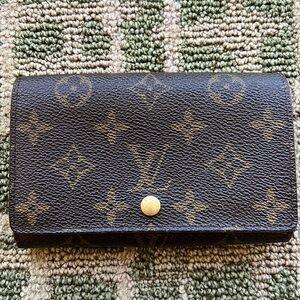 😎AUTHENTIC Louis Vuitton compact Monogram Porte-Monnaie Tresor Wallet